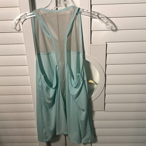 Athleta aqua blue vented racer back tank top, L - Picture 5 of 5